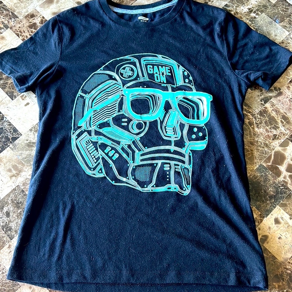 Boys skeleton game on shirt